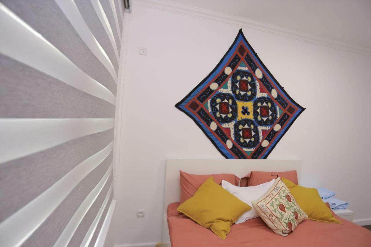 Luxury 2 Bedrooms Apartment Walking Distance From Gur-Emir Szamarkand Kültér fotó