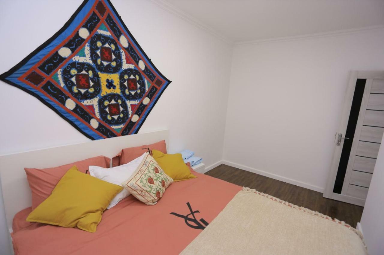 Luxury 2 Bedrooms Apartment Walking Distance From Gur-Emir Szamarkand Kültér fotó