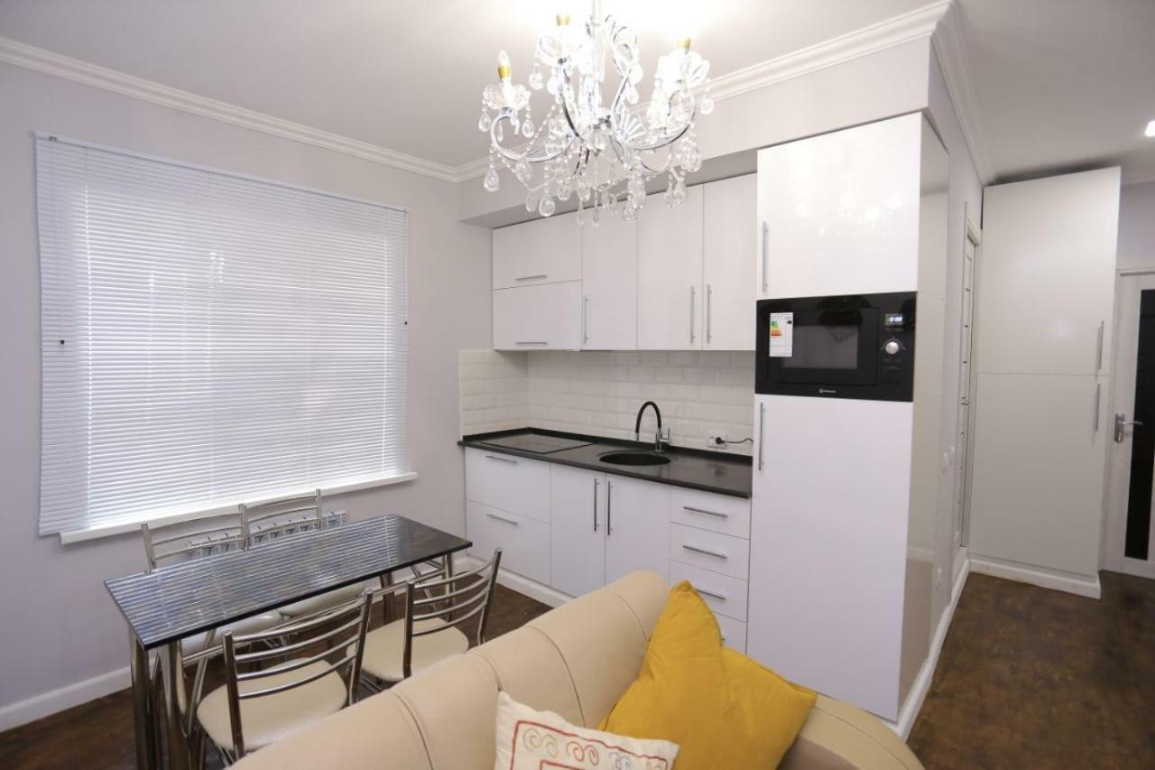 Luxury 2 Bedrooms Apartment Walking Distance From Gur-Emir Szamarkand Kültér fotó