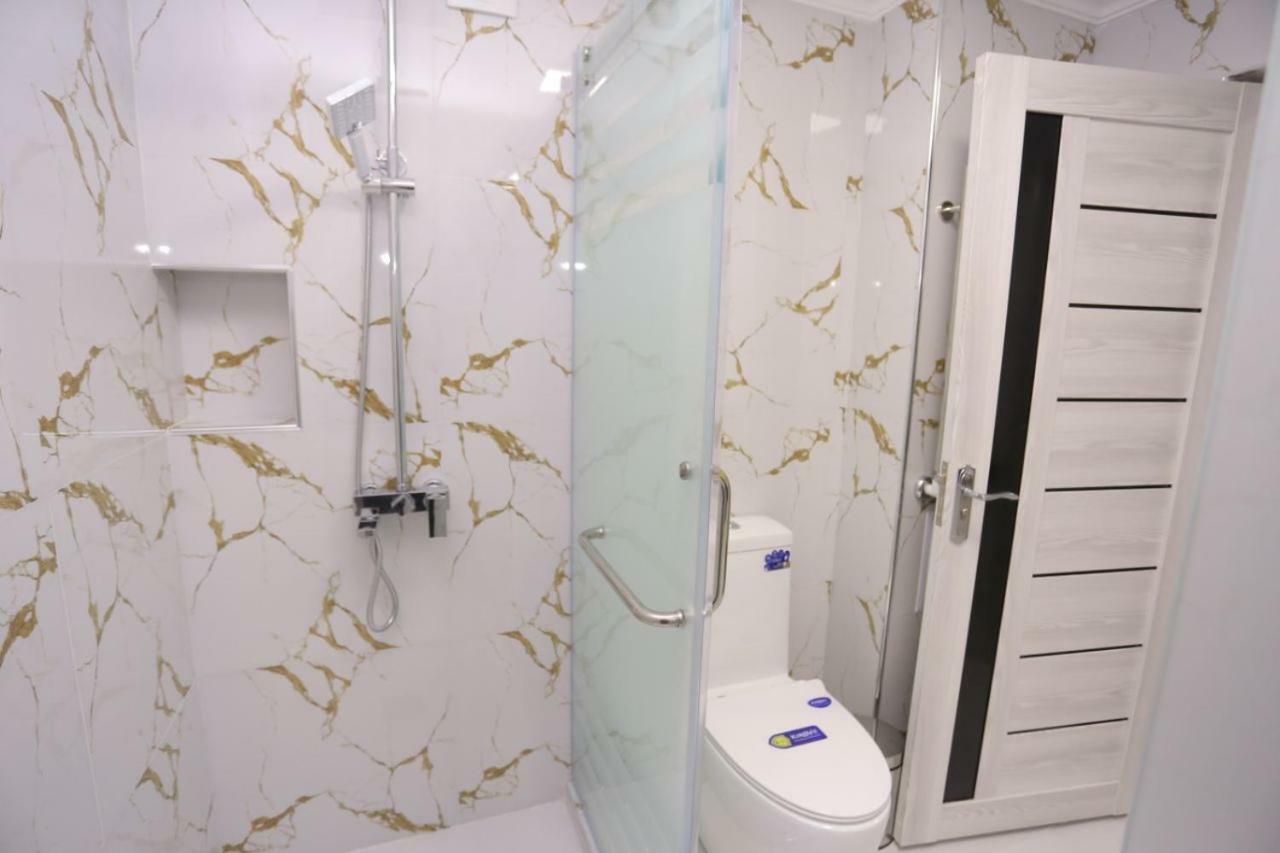 Luxury 2 Bedrooms Apartment Walking Distance From Gur-Emir Szamarkand Kültér fotó