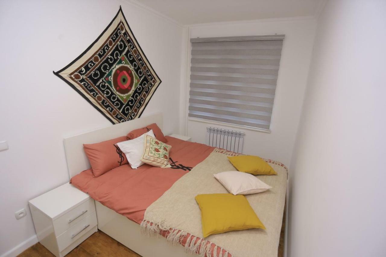 Luxury 2 Bedrooms Apartment Walking Distance From Gur-Emir Szamarkand Kültér fotó