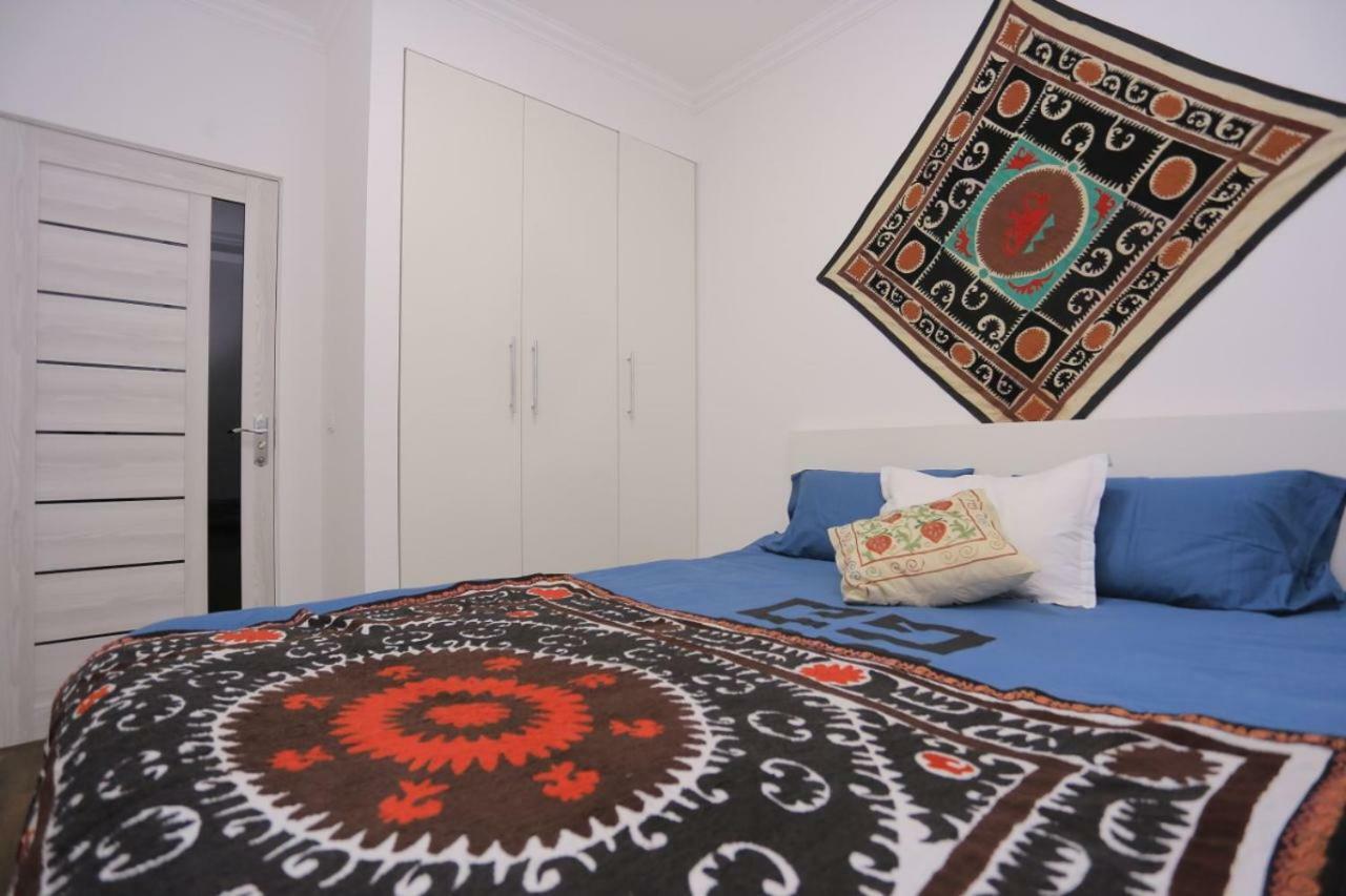 Luxury 2 Bedrooms Apartment Walking Distance From Gur-Emir Szamarkand Kültér fotó