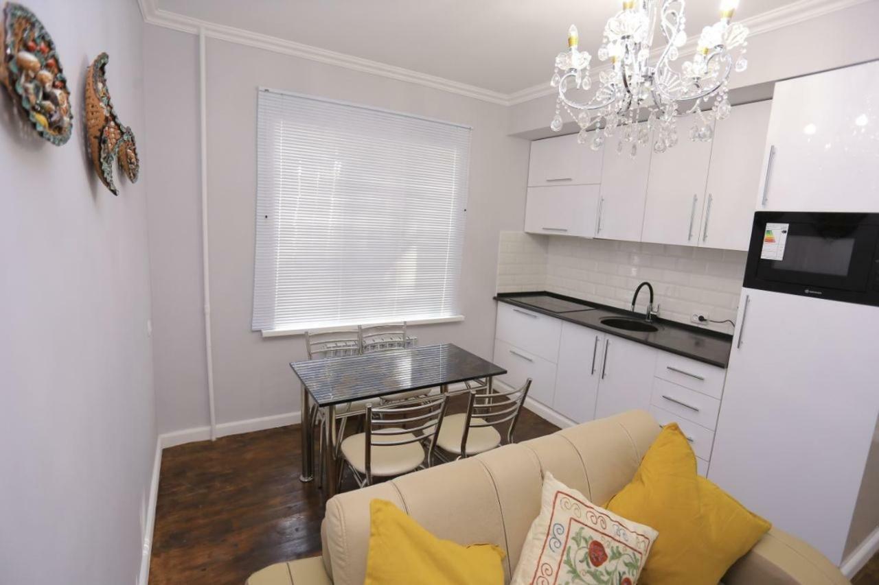 Luxury 2 Bedrooms Apartment Walking Distance From Gur-Emir Szamarkand Kültér fotó